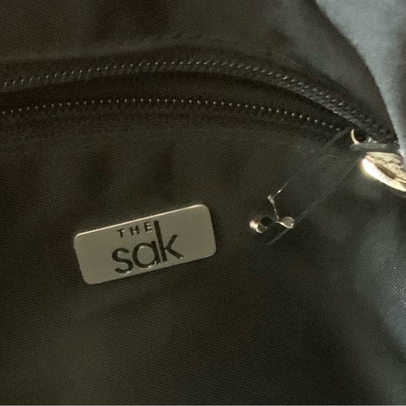 Black SAK Handbag w/ Handcrafted Geishas Hand-stitched Appliqué - Picture 2 of 10